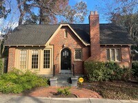 Building Photo - Brick 3 Bedroom Bungalow Available Now!