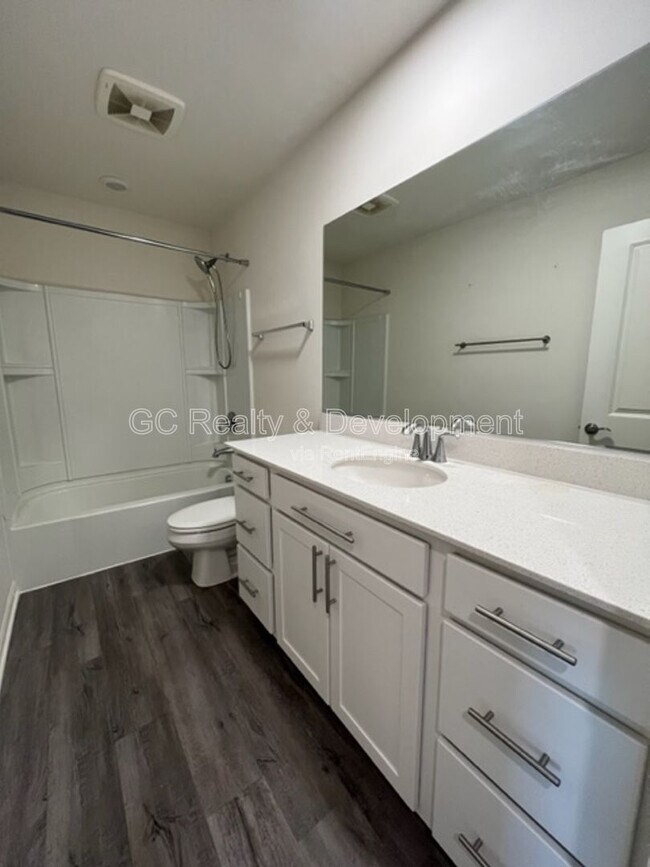 Building Photo - 594 Cimmaron Cir