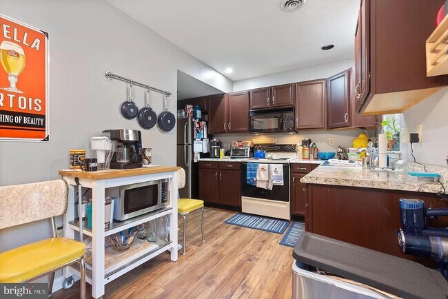 Building Photo - 1422 Timber Chase Dr