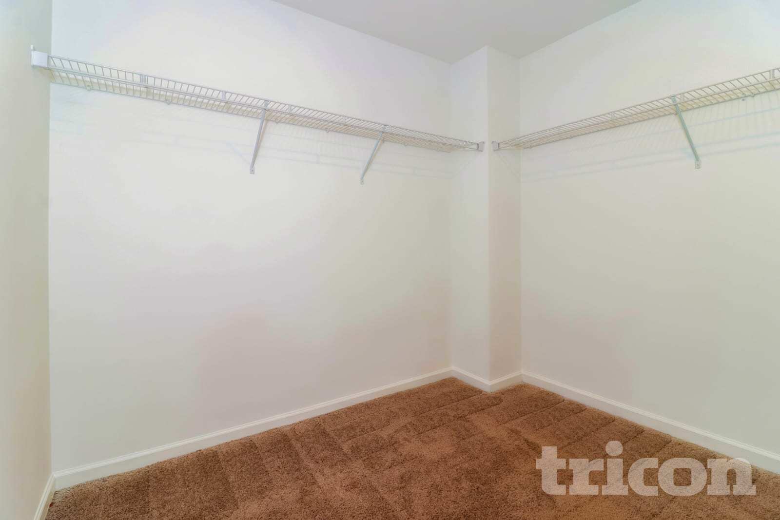 Building Photo - 2005 Rosemary Park Ln