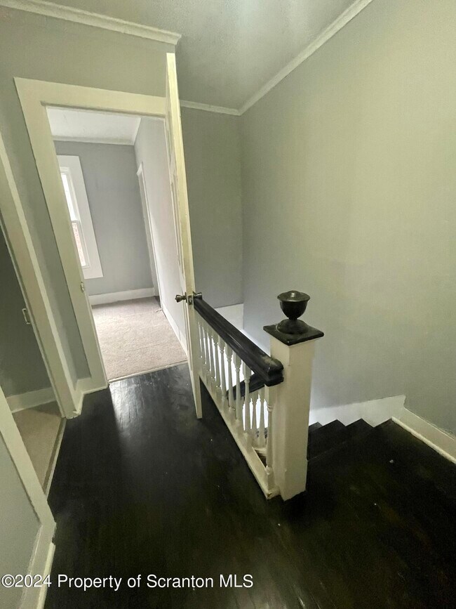 Building Photo - 112 Salem Ave