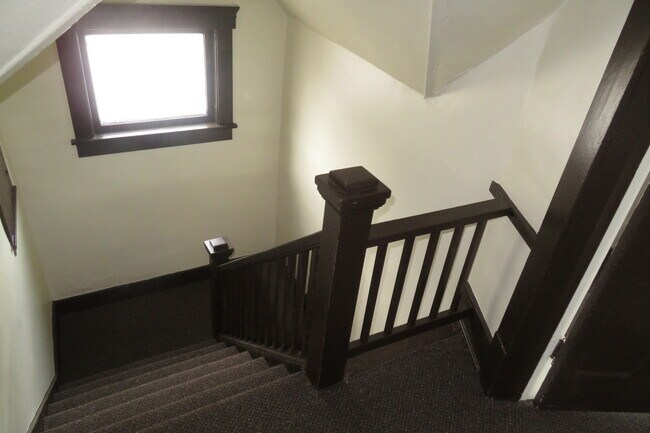 Stairwell - 424 Kirn Ave