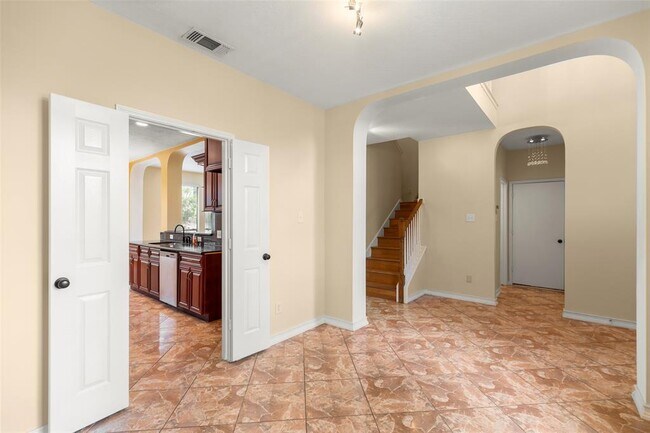 Building Photo - 16927 Fairway Glen Ln
