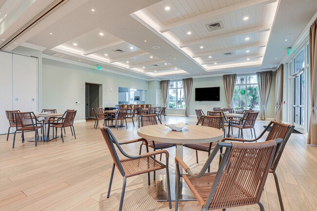 Building Photo - 2400 S Ocean Dr