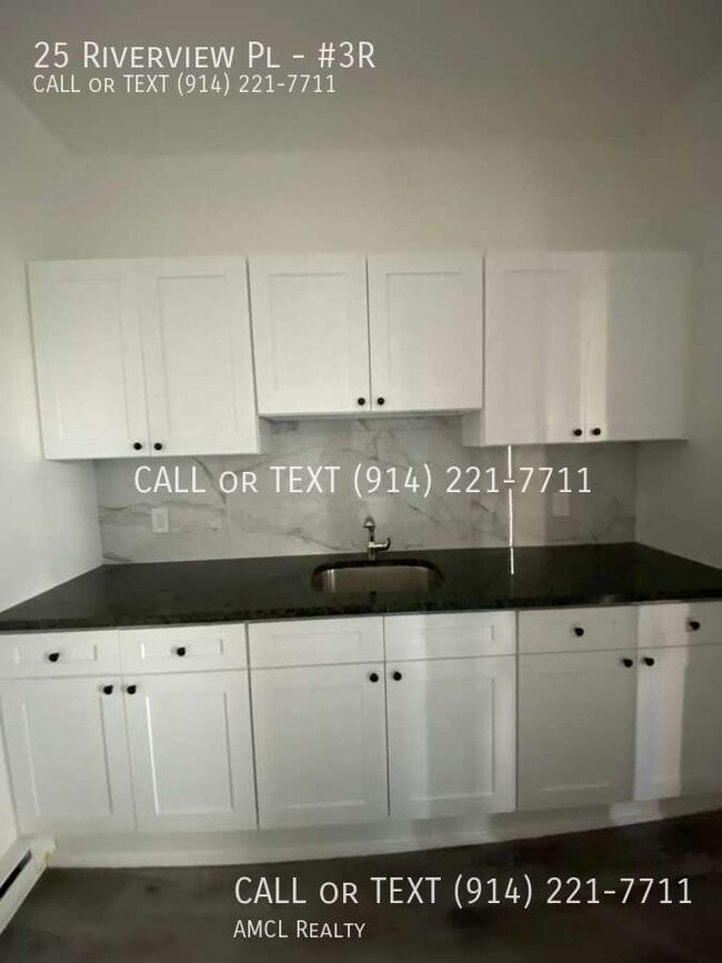 Building Photo - 25 Riverview Pl