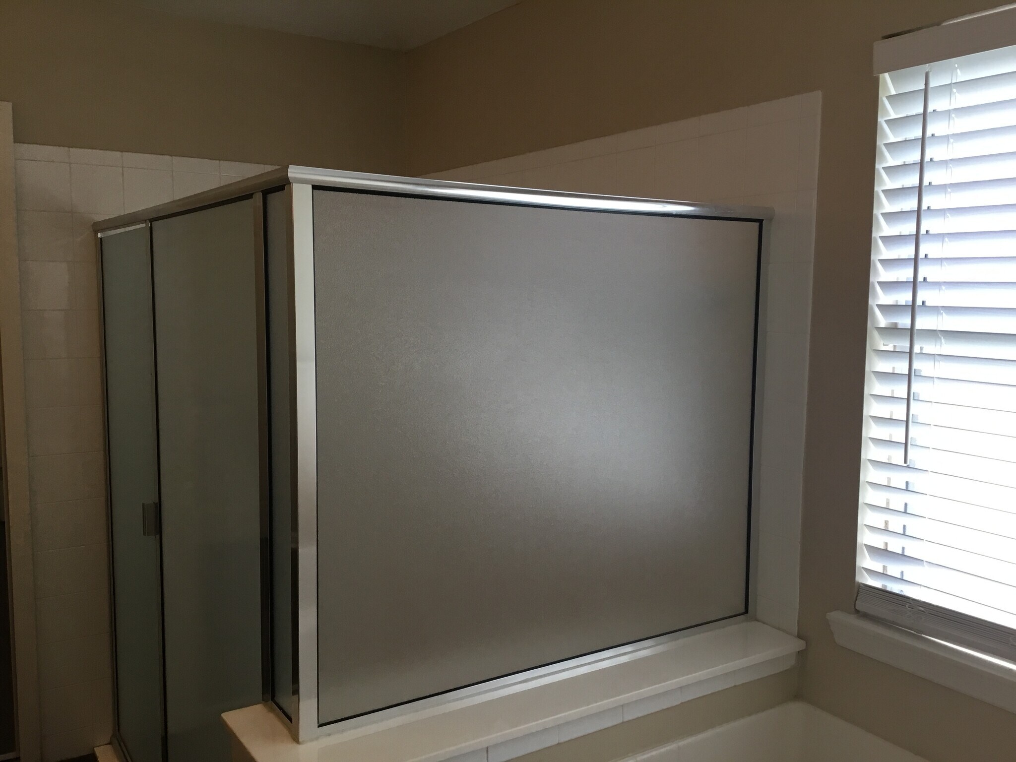 Building Photo - 8745 Edgebrook Ct