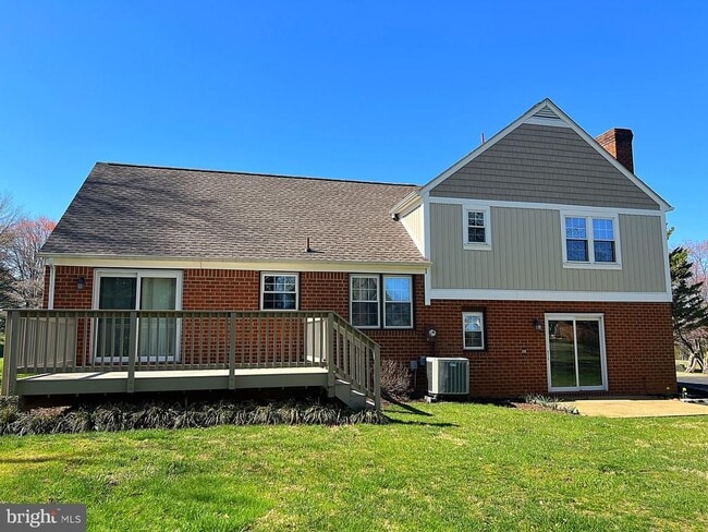 Building Photo - 17447 Pelham View Dr