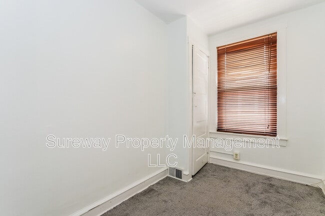 Building Photo - 1060 Markee Terrace