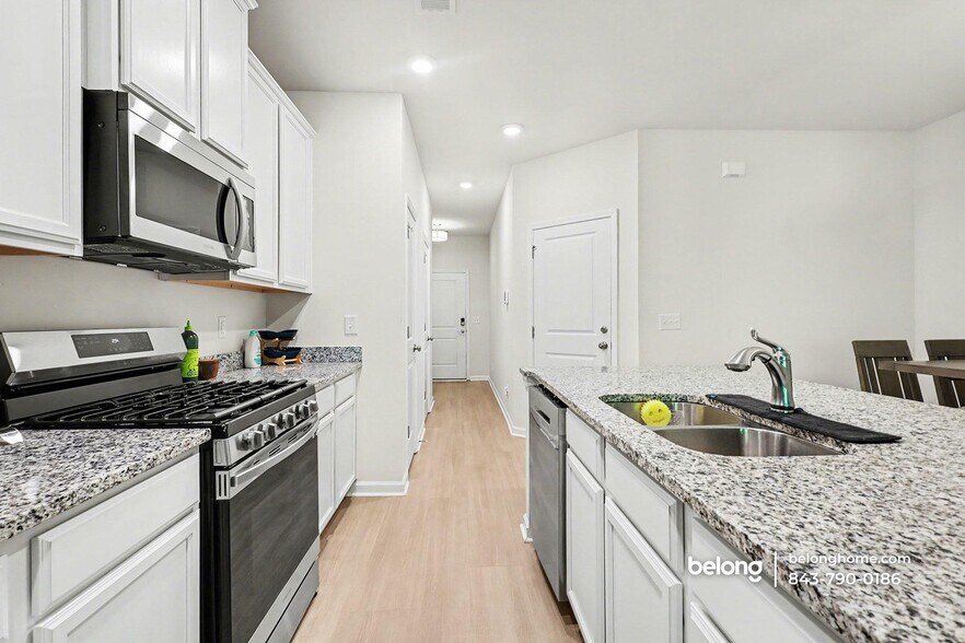 Building Photo - 203 Norse Crk Dr