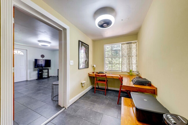 Building Photo - 1760 NE 144th St