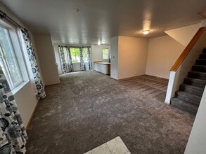 Building Photo - DuPont, end unit, 3 bedroom, 2.5 bath Townhome