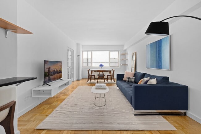 Primary Photo - 100 W 57th St