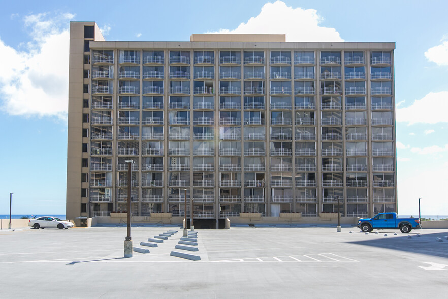 Building Photo - 1765 Ala Moana Blvd