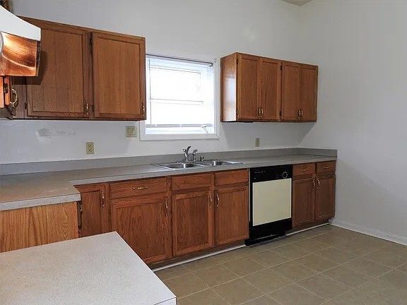 Building Photo - 1810 Magazine St