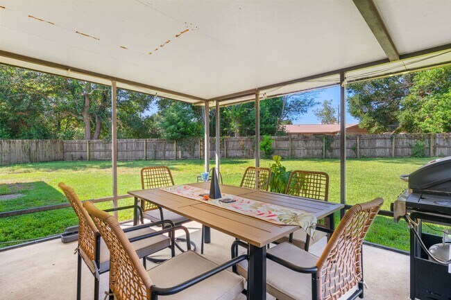 Building Photo - 4570 Yacht Harbor Dr