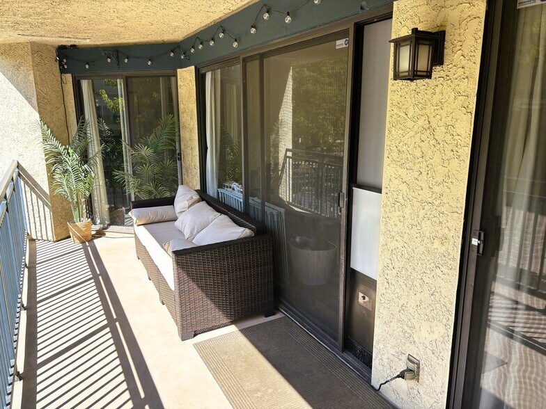 Building Photo - 4589 Via Marisol