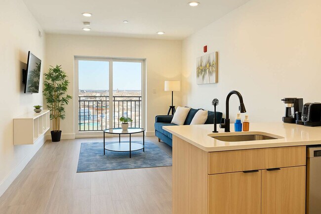 Building Photo - 2400 E Huntingdon St