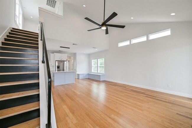Building Photo - 1207 32nd St