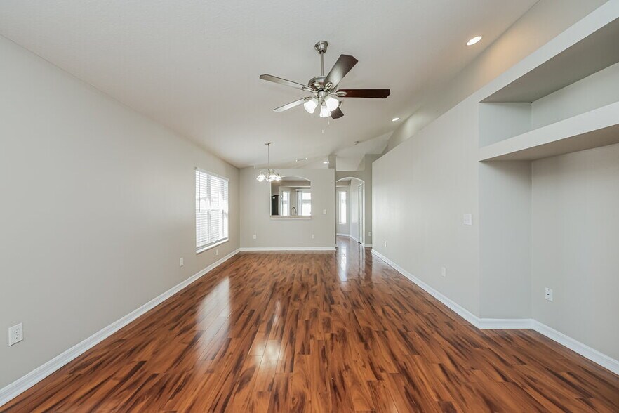 Building Photo - 12724 Evington Point Dr