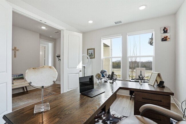 Building Photo - 4111 Olmsted Dr