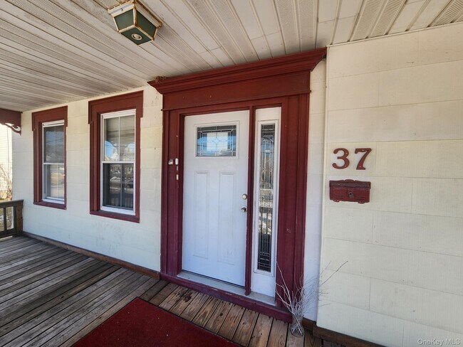 Building Photo - 37 Jennings Ave