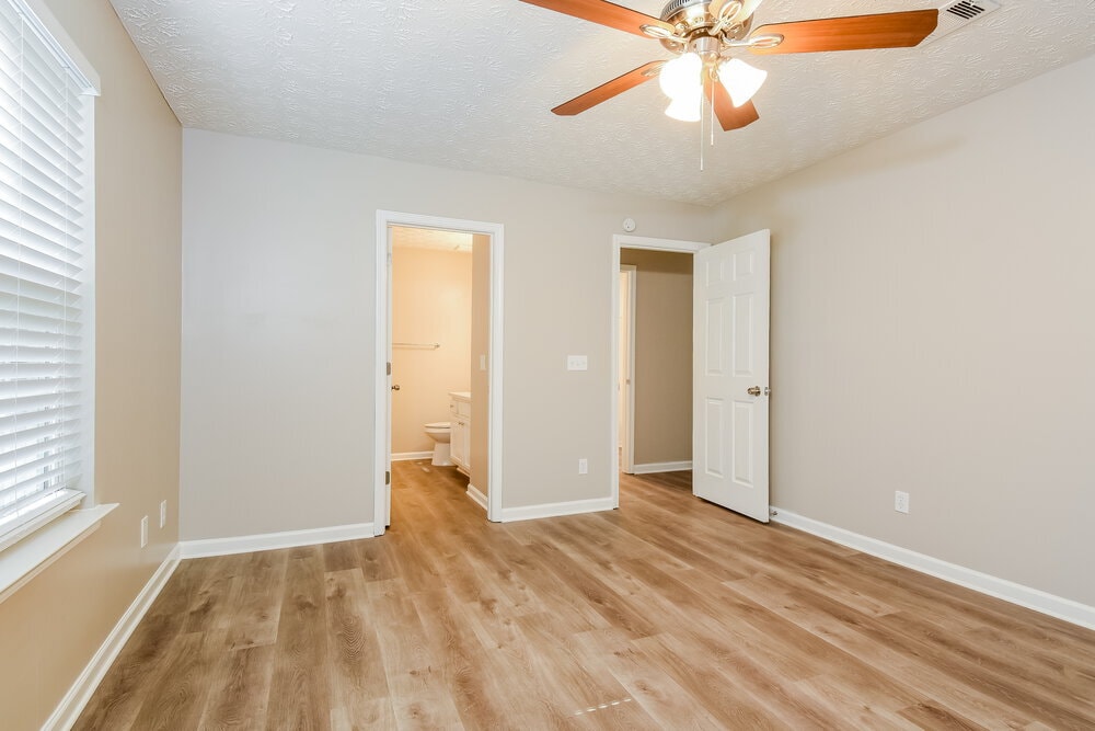 Building Photo - 966 Windcroft Cir NW