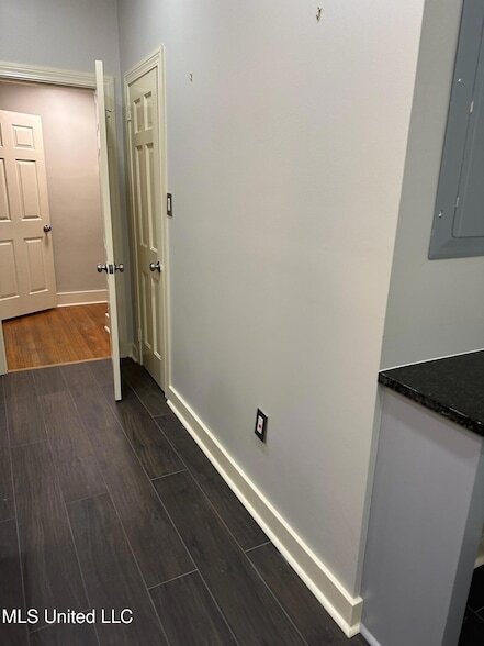 Building Photo - 3564 Cowan Pl