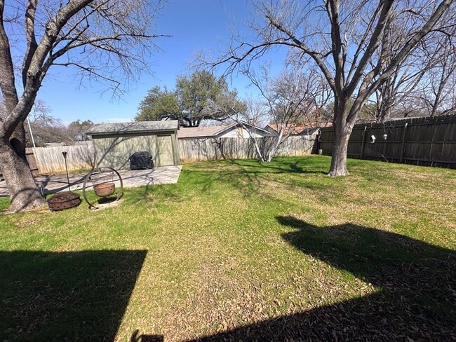 Building Photo - 5110 Powder River Rd