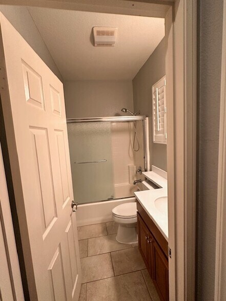 Building Photo - 2634 Bellezza Dr