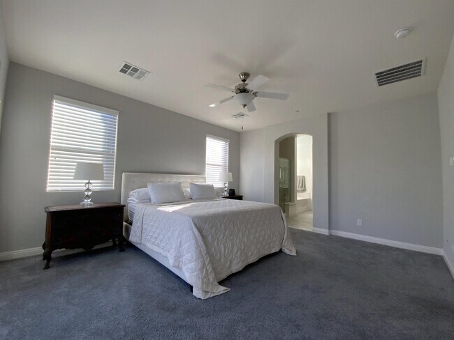 Building Photo - 799 Flowing Meadow Dr