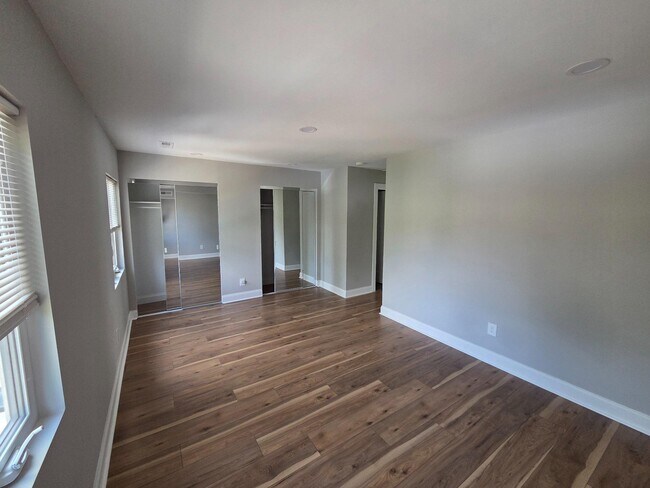 Building Photo - 1701 Scotchbrook Dr