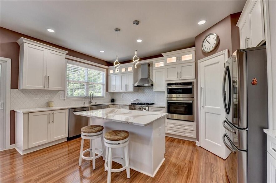 Building Photo - 770 Pimlicon Pl