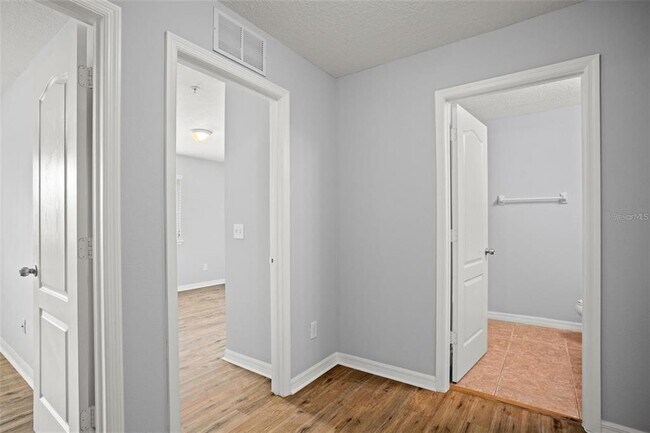 Building Photo - 2161 Cypress Villas Dr