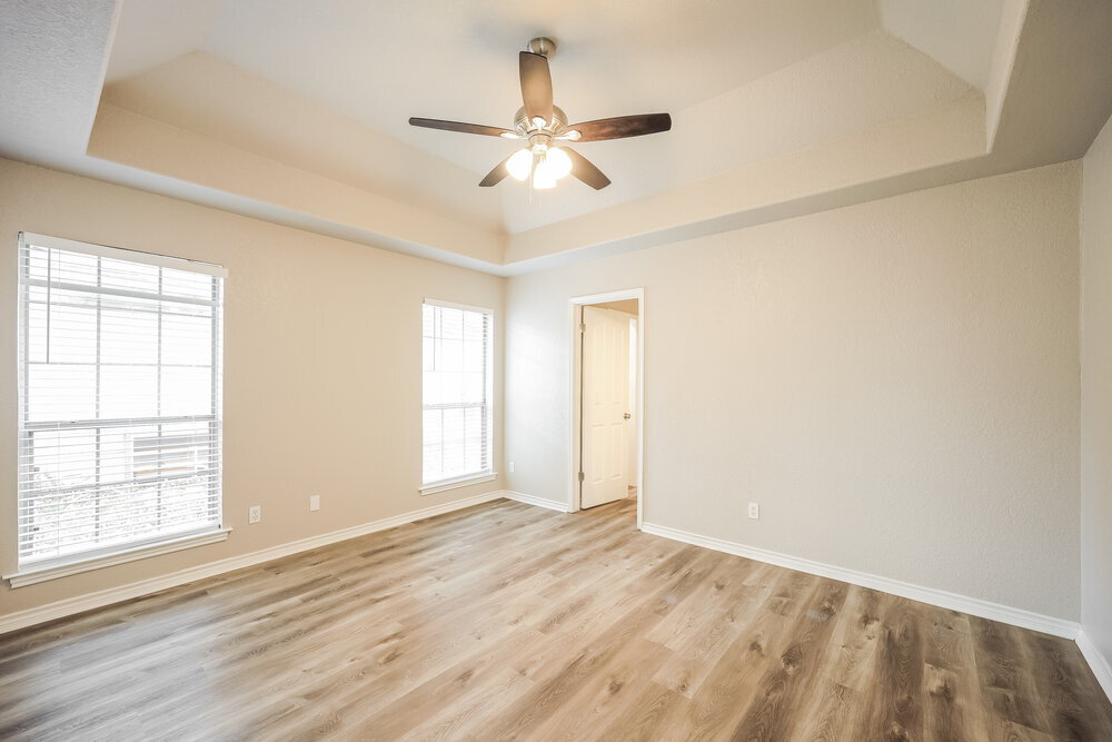 Building Photo - 819 Hueco Dr