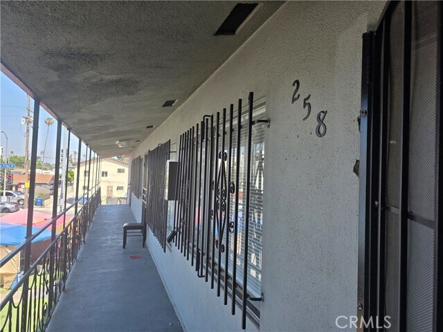 Building Photo - 258 E 79th St