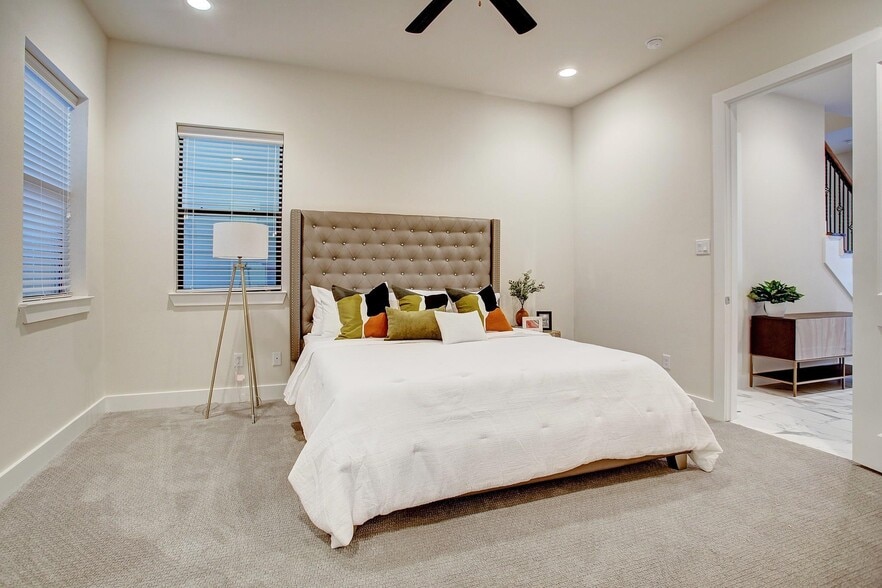 Primary on first floor - 2926 Alice St