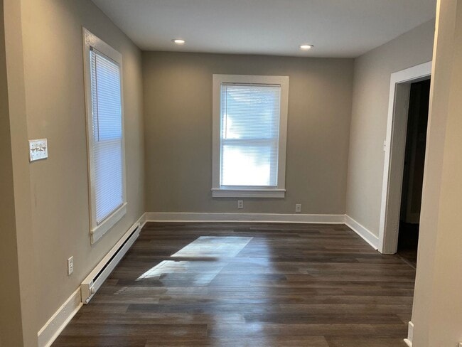 Building Photo - Renovated 2-Bedroom Duplex – Move-In Ready...