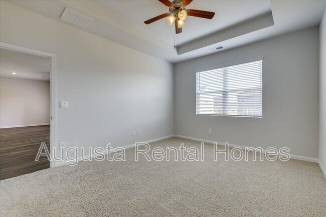 Building Photo - 1253 Birch Cir