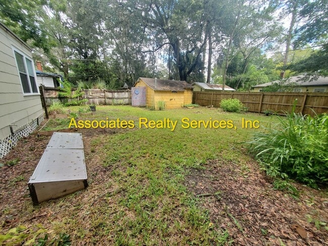 Building Photo - Newly listed!   Must see!  AVAILABLE NOW!