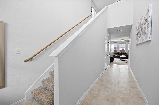 Building Photo - 128 McFarland St