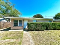 Building Photo - 1004 Third St