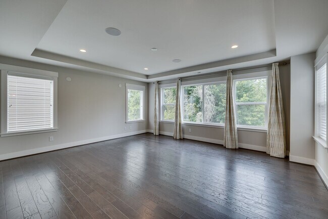 Building Photo - Beautiful 4 bedroom home in Canterbury Par...