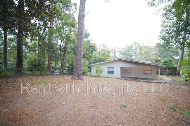 Building Photo - 2032 Warwick St