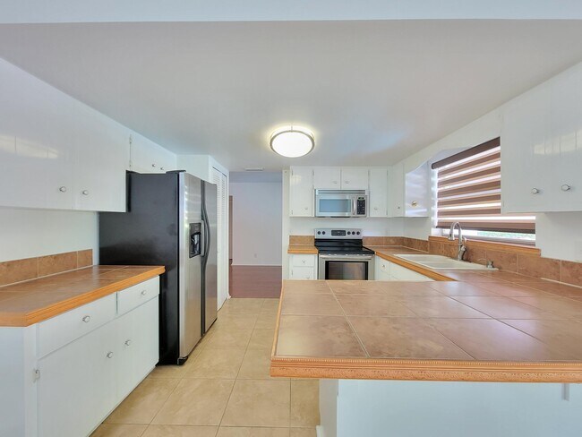 Building Photo - 1084 SE St Lucie Blvd