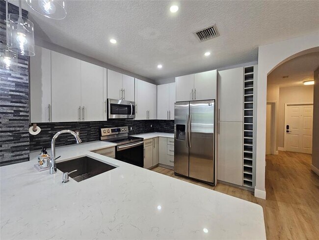 Building Photo - 9749 Porta Leona Ln