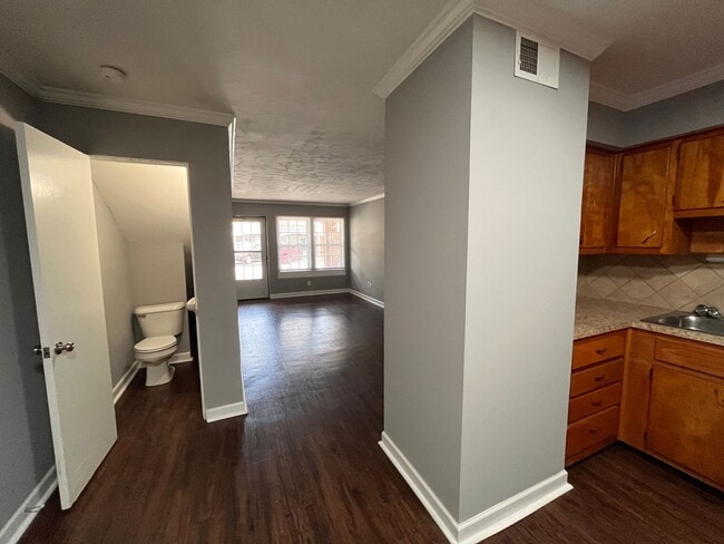 Building Photo - Moreland Drive Apartments