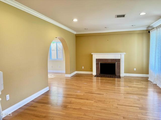 Building Photo - 1736 Vistillas Rd