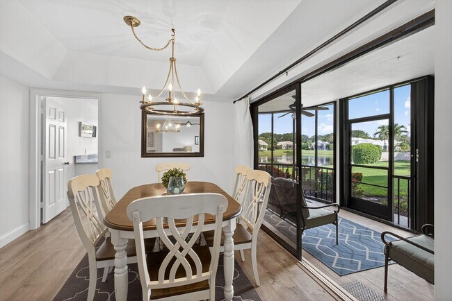 Building Photo - 16997 Waterbend Dr