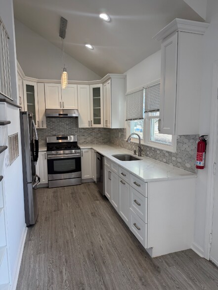 Building Photo - 80 McKinley Ave