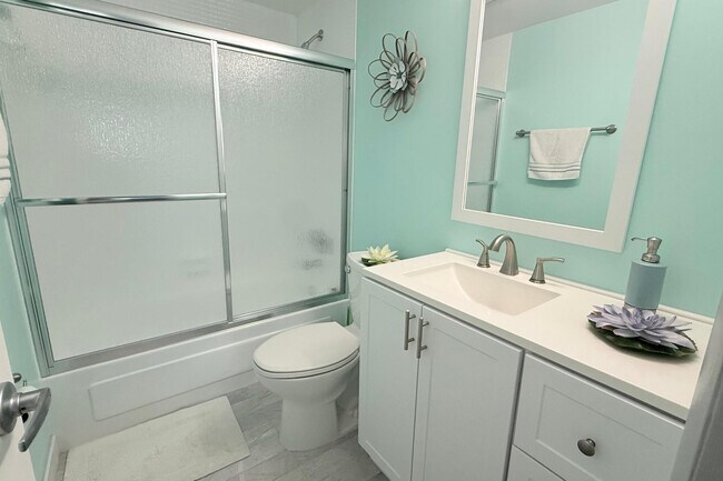 Building Photo - 4117 Bougainvilla Dr